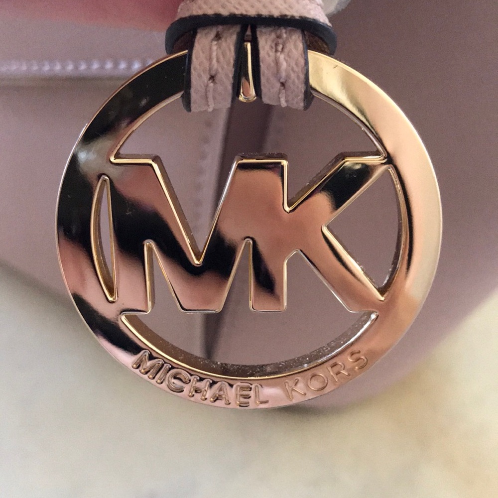 Meet your Posher, Alana